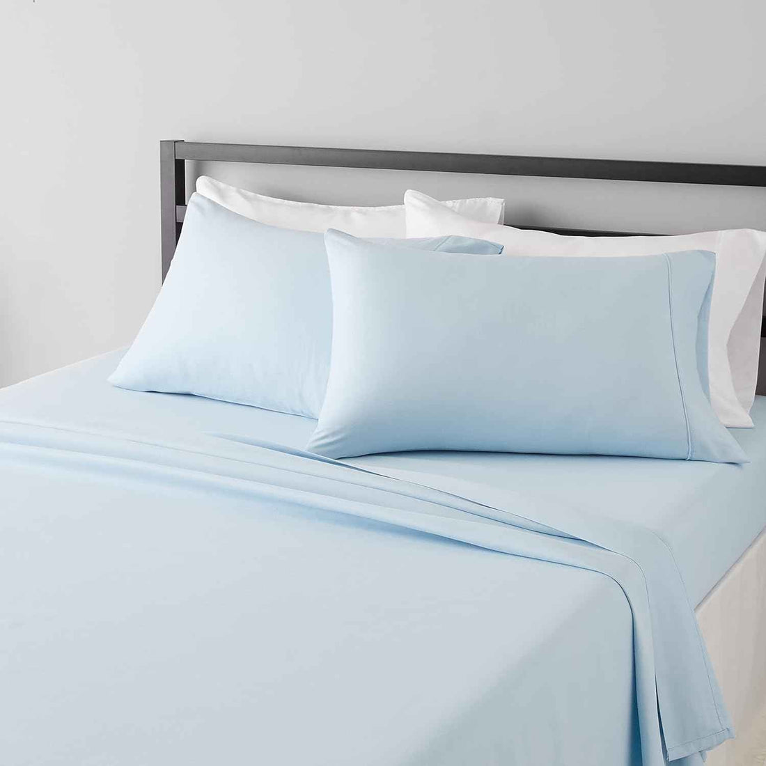 Amazon Basics Breathable, Ultra-Soft, Wrinkle-Resistant Microfiber 4-Piece Bed Sheet Set with 14-Inch Deep Pockets, Machine Washable, Full, Light Blue, Solid