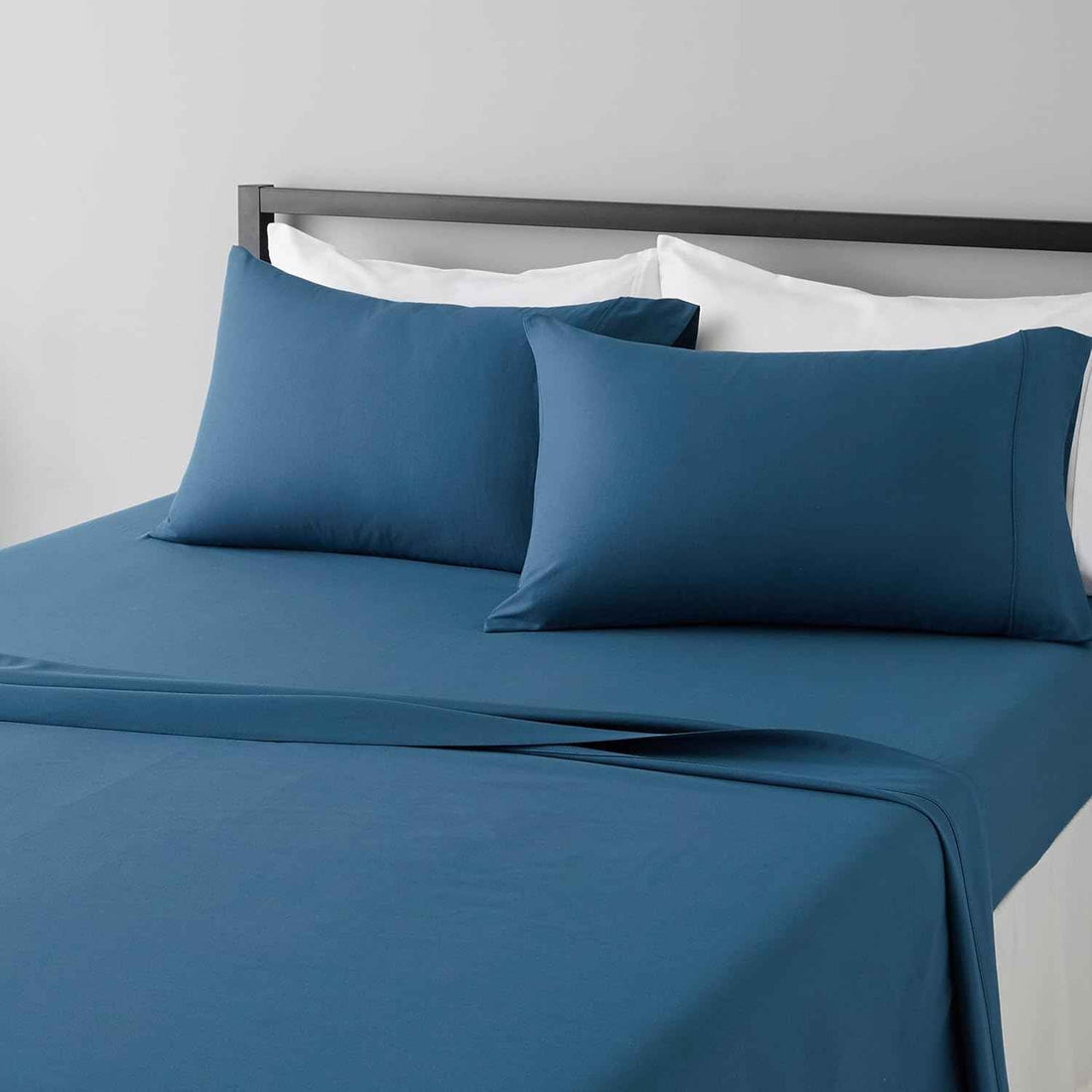 Amazon Basics Lightweight Super Soft Easy Care Wrinkle Resistant Microfiber 4-Piece Bed Sheet Set with 14-Inch Deep Pockets, Full, Dark Teal, Solid