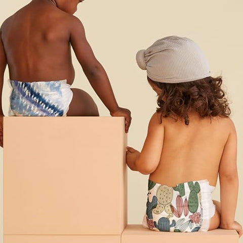 The Honest Company Clean Conscious Diapers | Plant-Based, Sustainable | Tie-Dye for + Cactus Cuties | Super Club Box, Size 4 (22-37 lbs), 104 Count