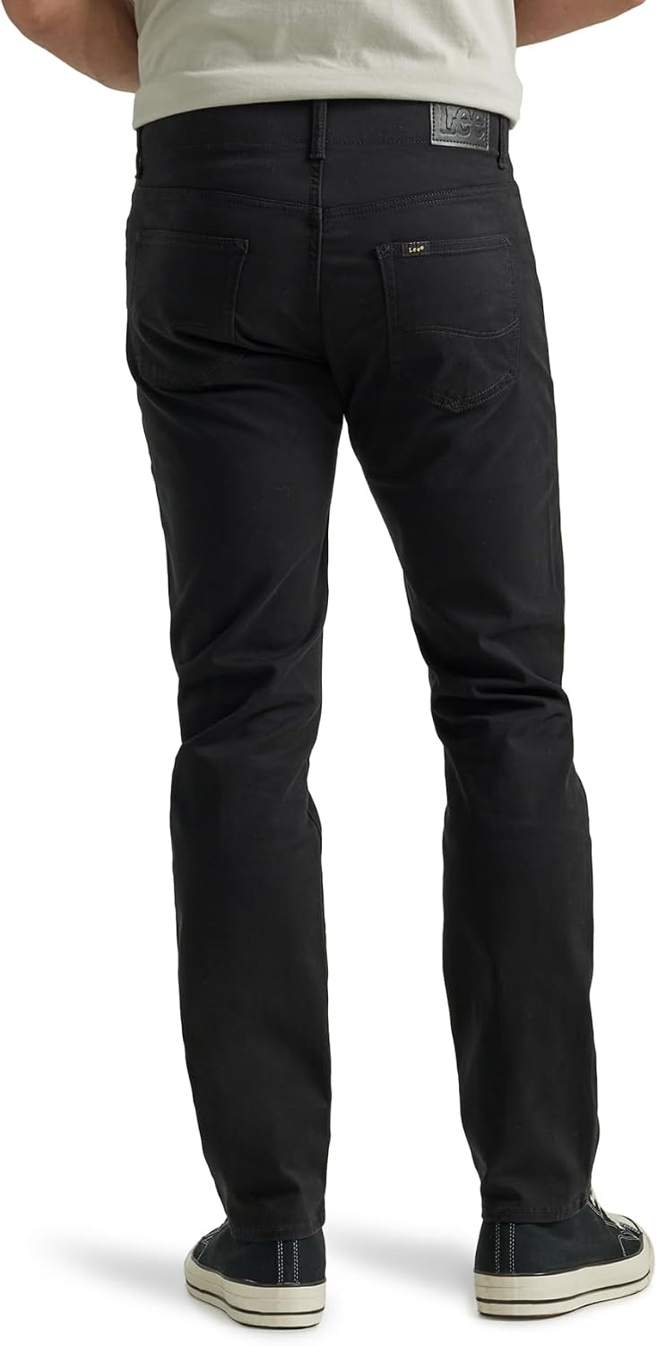 Men's Extreme Motion Slim Straight Leg Jean 2015437