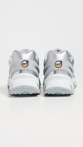 Nike Womens W Air Max Dn8