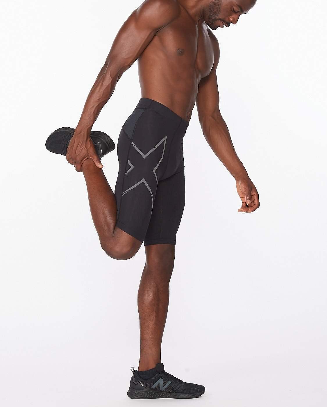 2XU Men’s Light Speed Compression Shorts, Running Compression Shorts for Training & Recovery