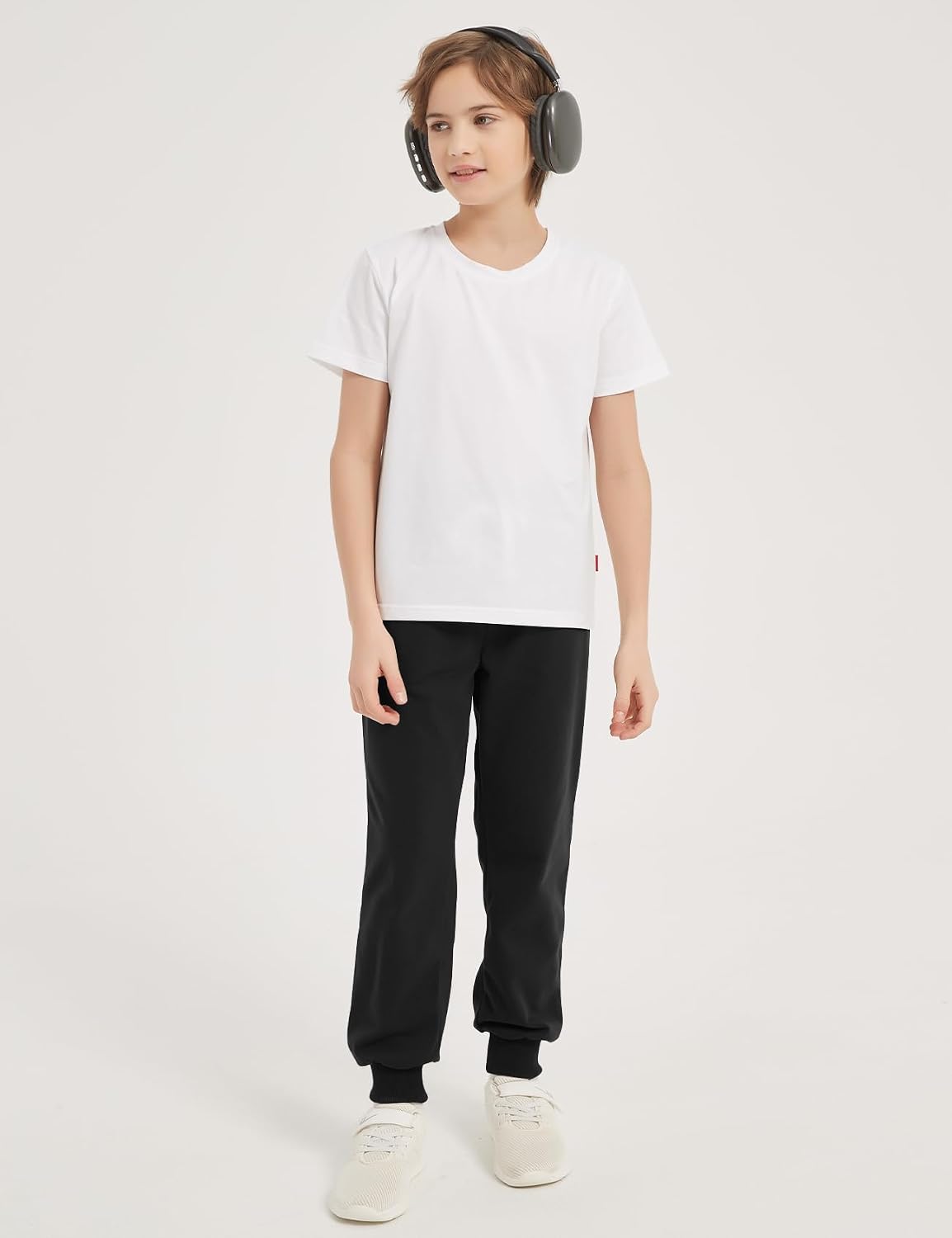 Flygo 3 Pack Boys Sweatpants Kids Active Joggers Athletic Casual Basic Pull On Pants with Pockets Drawstring