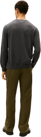 Tommy Hilfiger Mens Essential Long Sleeve Cotton V-Neck Pullover Sweater