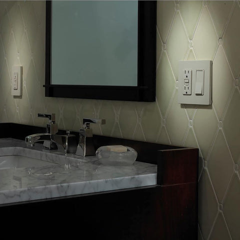 Lutron Claro Light Switch Cover Plate, 2 Gang Wallplate, for Decorator Light Switches, Screwless Switch Plate Cover, Gloss, CW-2-BL, Black