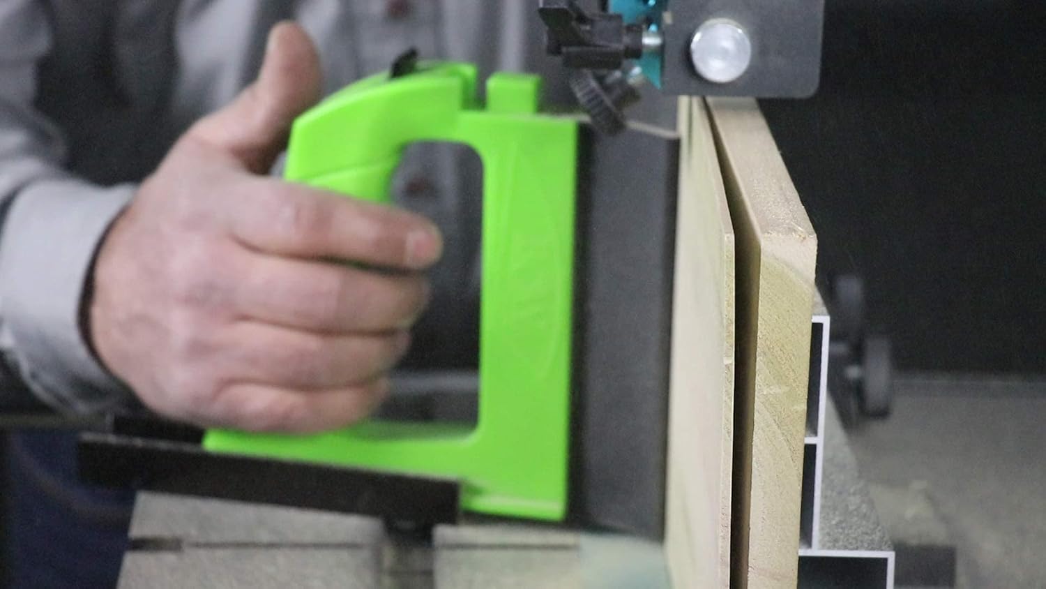 BOW Products GuidePRO GP5 Featherboard for Band Saws & Vertical Resaw
