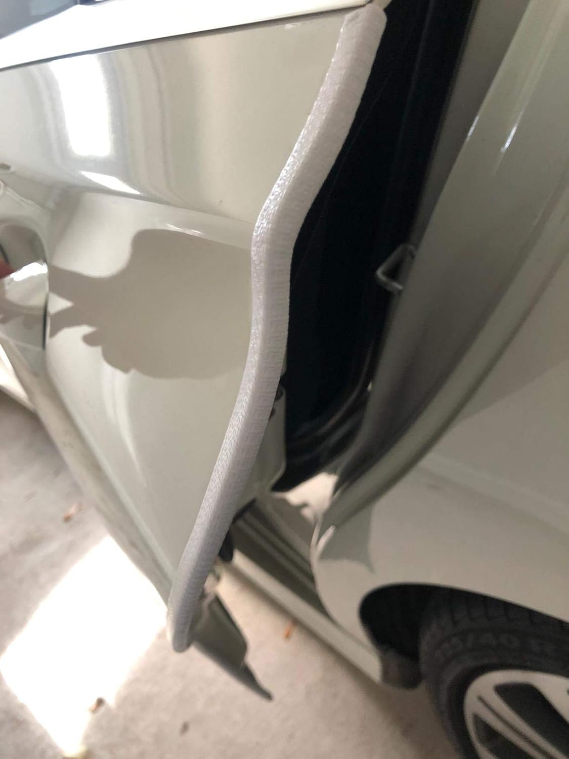 Winunite 16.4ft(5m) Car Door Edge Guards White – Fits Most Vehicles, No Glue, U-Shaped, Built-in Metal Clips, Scratch and Chip Resistant – Reduces Dings in Parking Lots