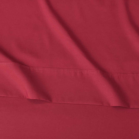 Amazon Basics Lightweight Super Soft Easy Care Breathable Brushed Microfiber 4-Piece Bed Sheet Set with 14-Inch Deep Pockets, Wrinkle Resistant, Queen, Burgundy, Solid