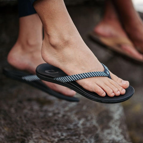 OluKai Ho'opio Women's Beach Sandals, Quick-Dry Flip-Flop Slides