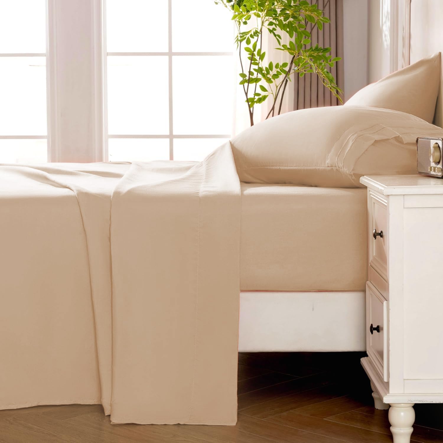 ROSE&RISY Khaki King Sheet Set, 4 Pieces Soft Bedding King Sheet Set, Breathable and Cooling,Includes 1 Fitted Sheet, 1 Flat Sheet, 2 Pillowcases - Deep Pocket (Khaki, King)