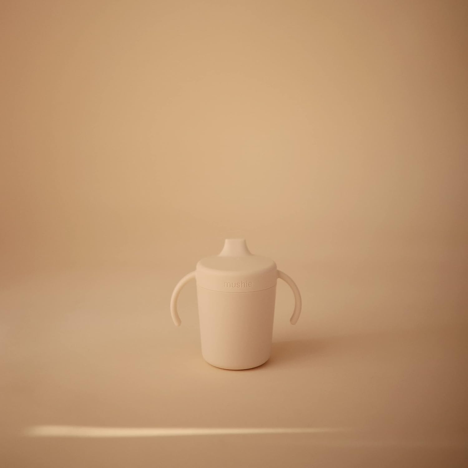 mushie Trainer Sippy Cup | Made in Denmark | Leak Resistant Twist-Off Lid & Handles | Plastic |6 Months + (Ivory)