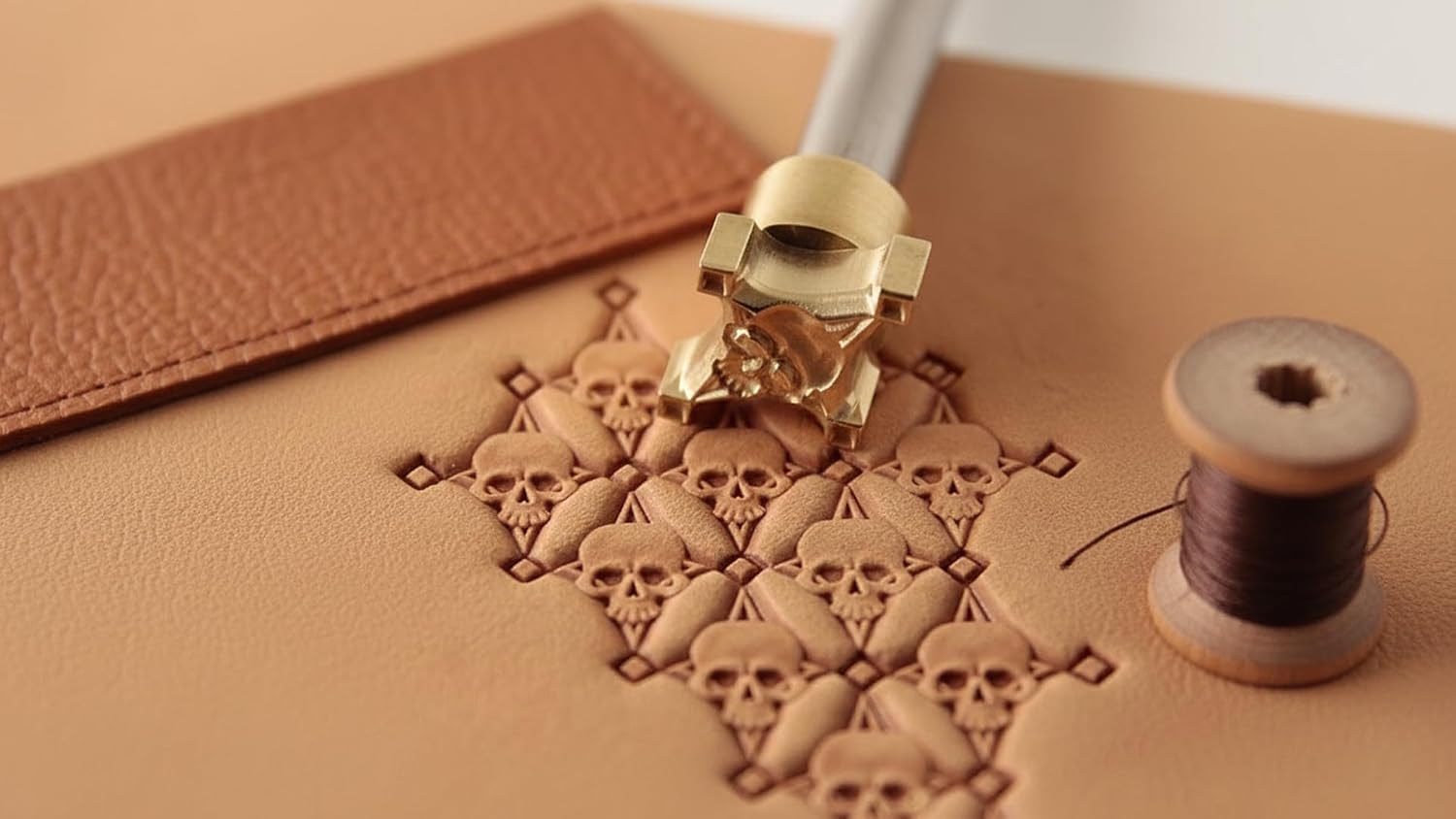 DandS ltd Skull Leather Stamp Tool, Professional Steel Craft Tool for Leatherworking, Embossing, Carving & Stamping Leather Projects, Belts Wallets & DIY Projects Compatible with Mallet #399