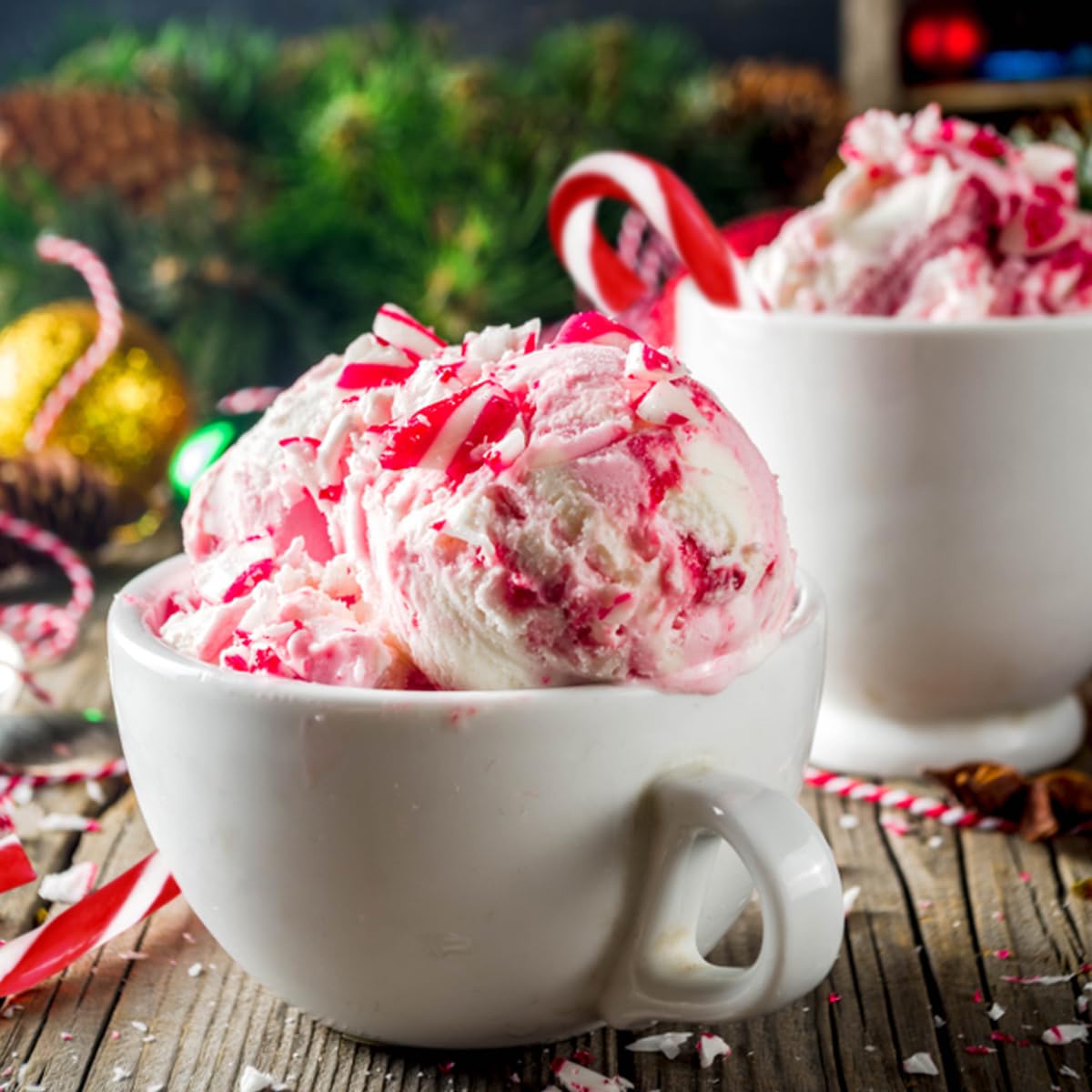 Christmas Mini Candy Canes Classic Red & White Peppermint Flavor, 200 Count