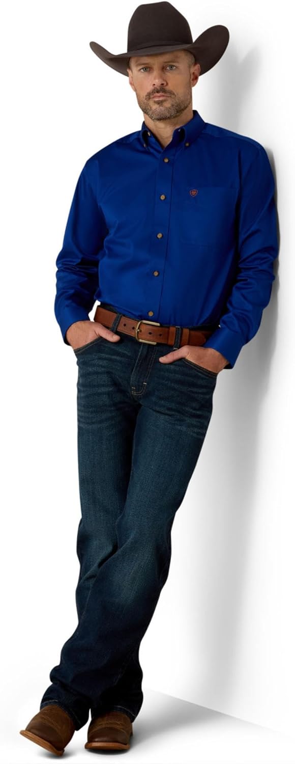 Ariat Men's Solid Twill Classic Fit Shirt