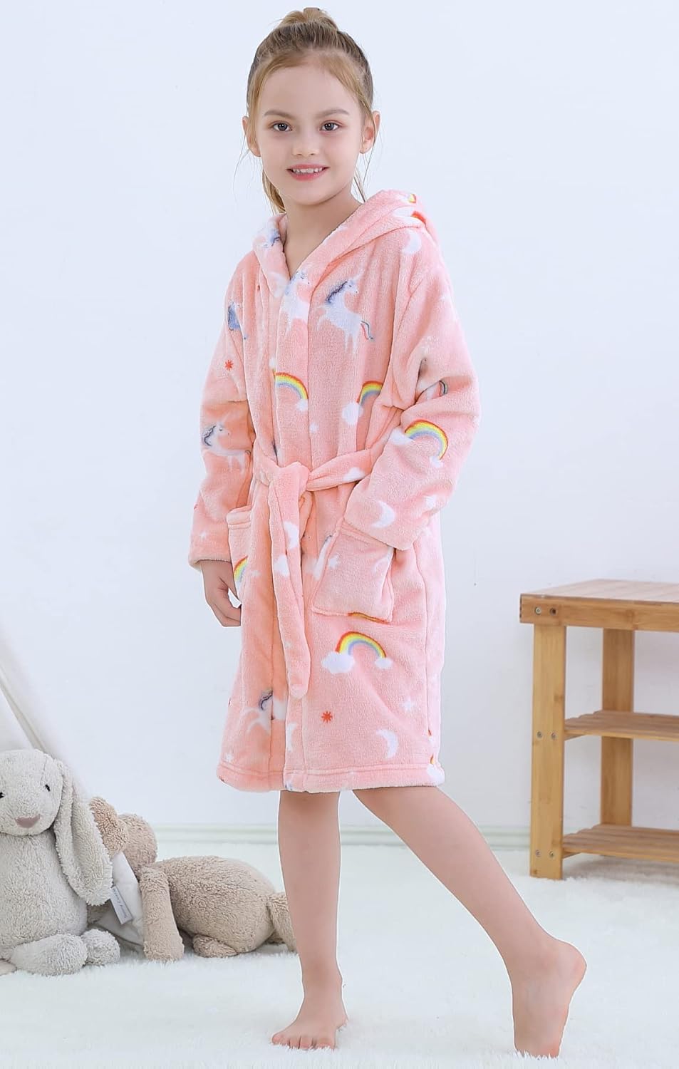 Umeyda Girls Fleece Hooded Robes, Warm Printed Bath Robe for Kids Soft Fuzzy Bathrobe for Gifts