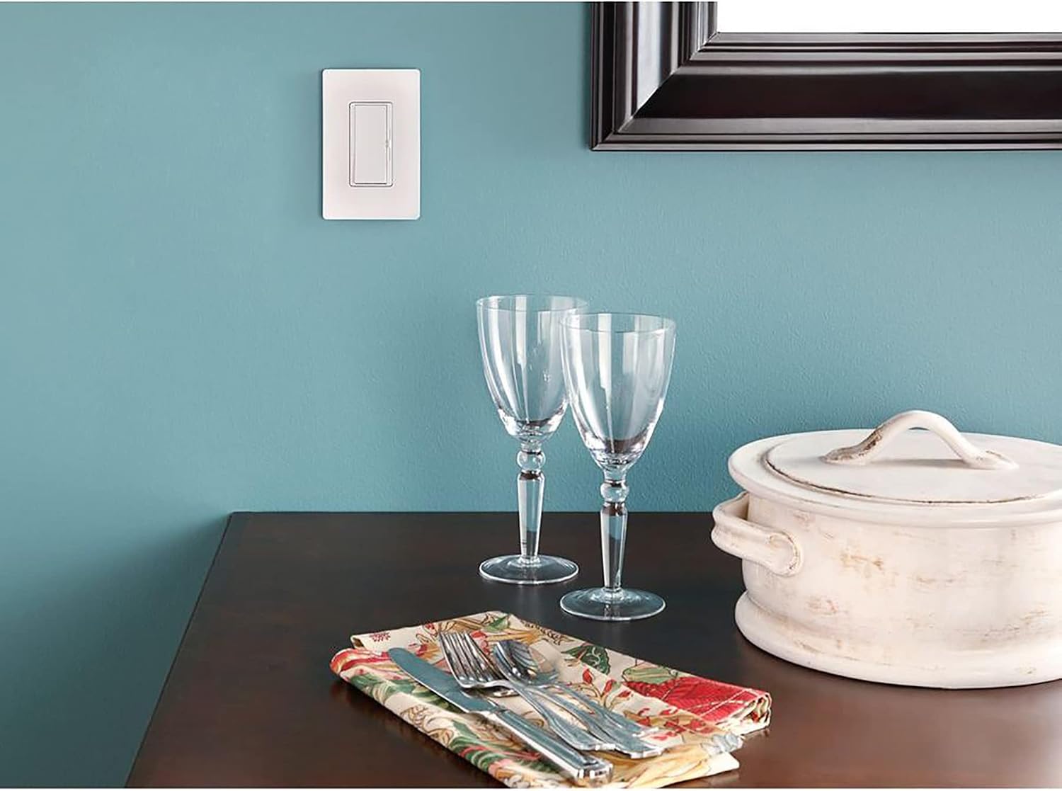 Lutron Claro Light Switch Cover Plate, 1 Gang Wallplate, Gloss