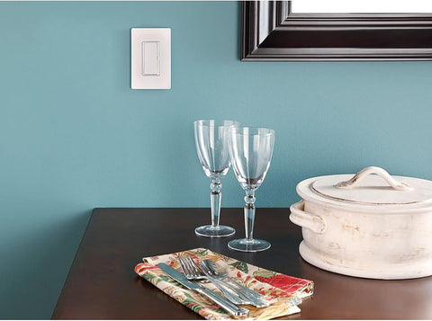 Lutron Claro Light Switch Cover Plate, 1 Gang Wallplate, Gloss