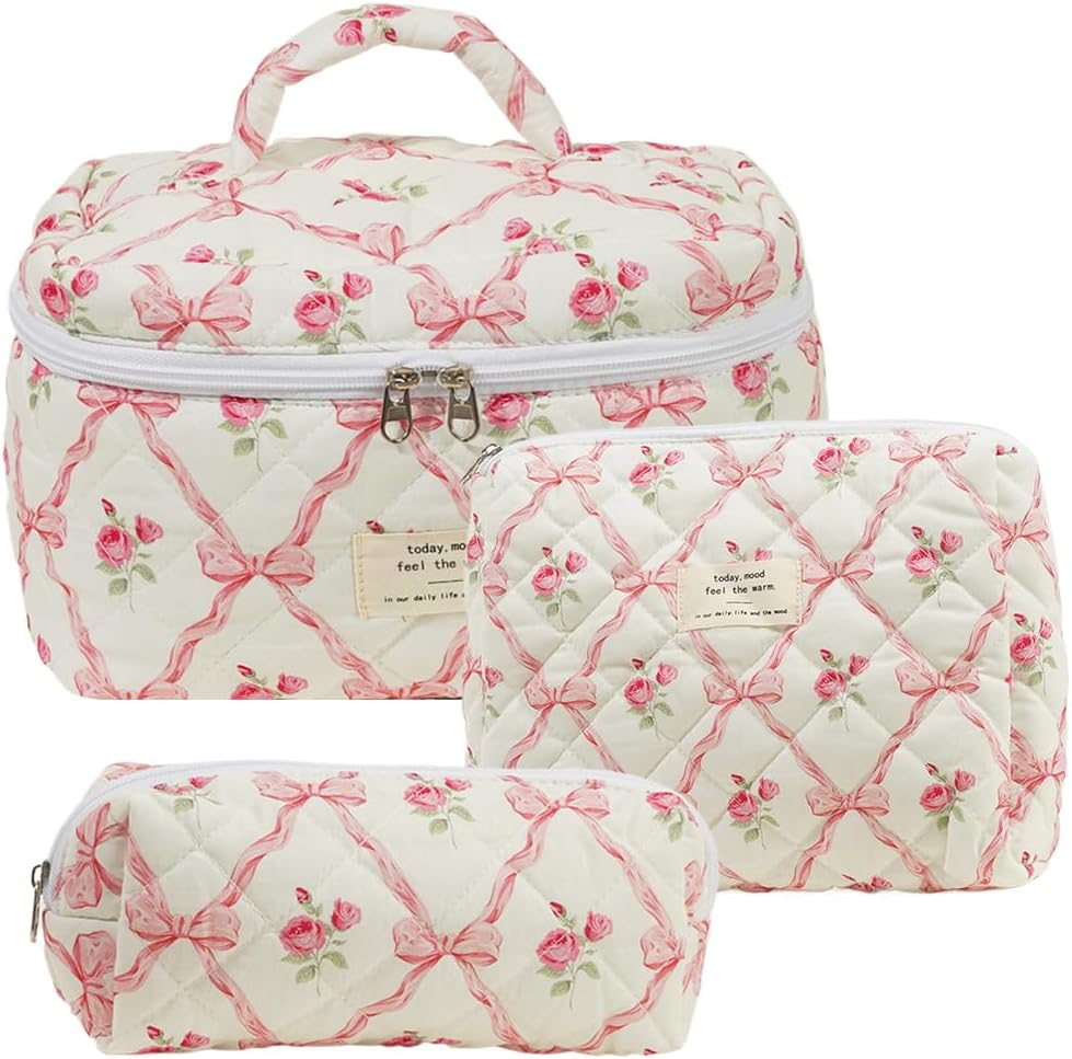 Juoxeepy Quilted Makeup Bag Floral Cotton Cosmetic Bag Jolly House Toiletry Bag Coquette Aesthetic Makeup Bag Cosmetic