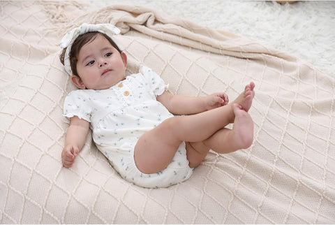 Newborn Baby Girl Bodysuit Suit Baby Clothes Short Sleeve 3 Outfit Bundle Mix Match