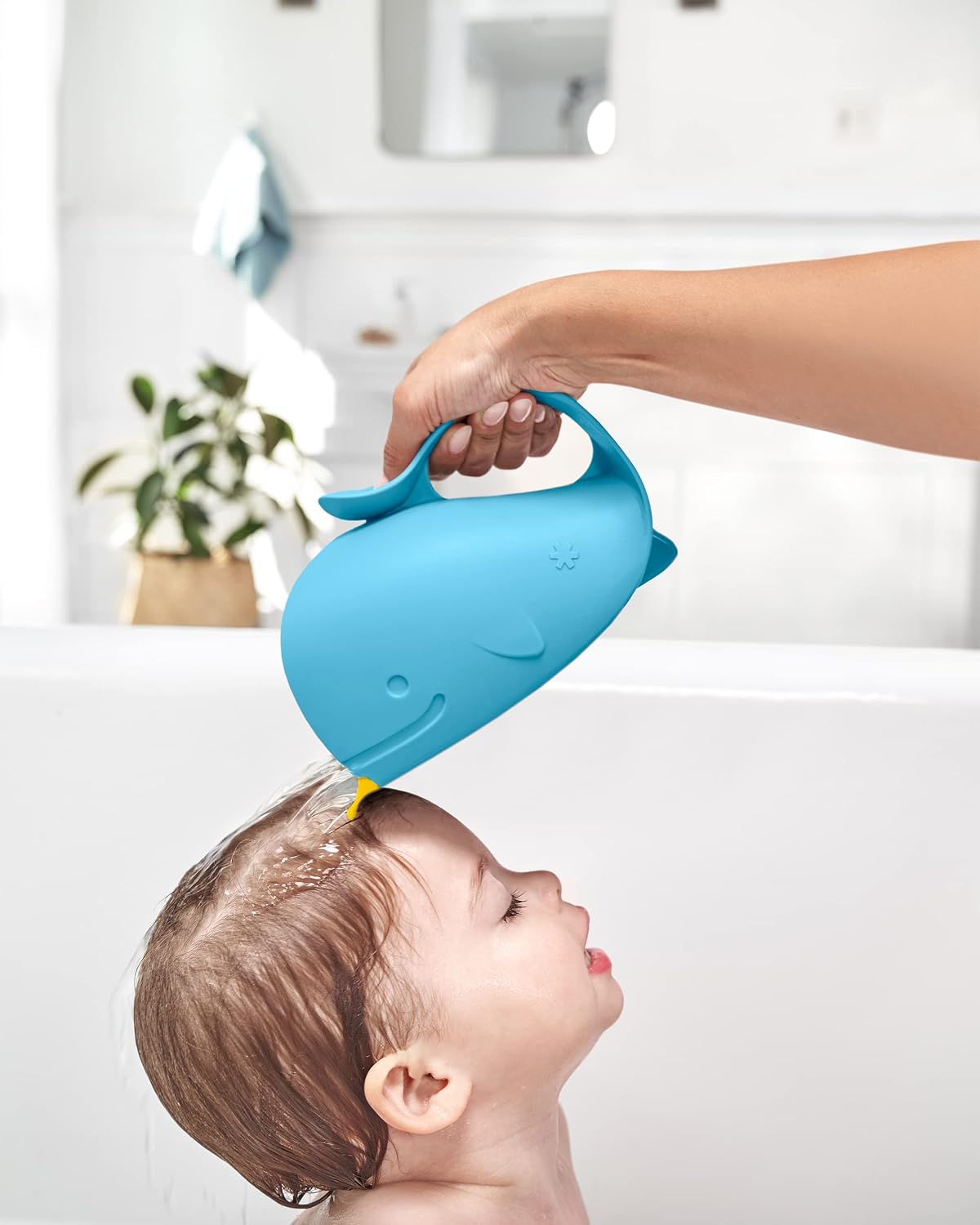 Skip Hop Baby Bath Rinse Cup MOBY Tear-Free Waterfall Rinser Blue Age 0+
