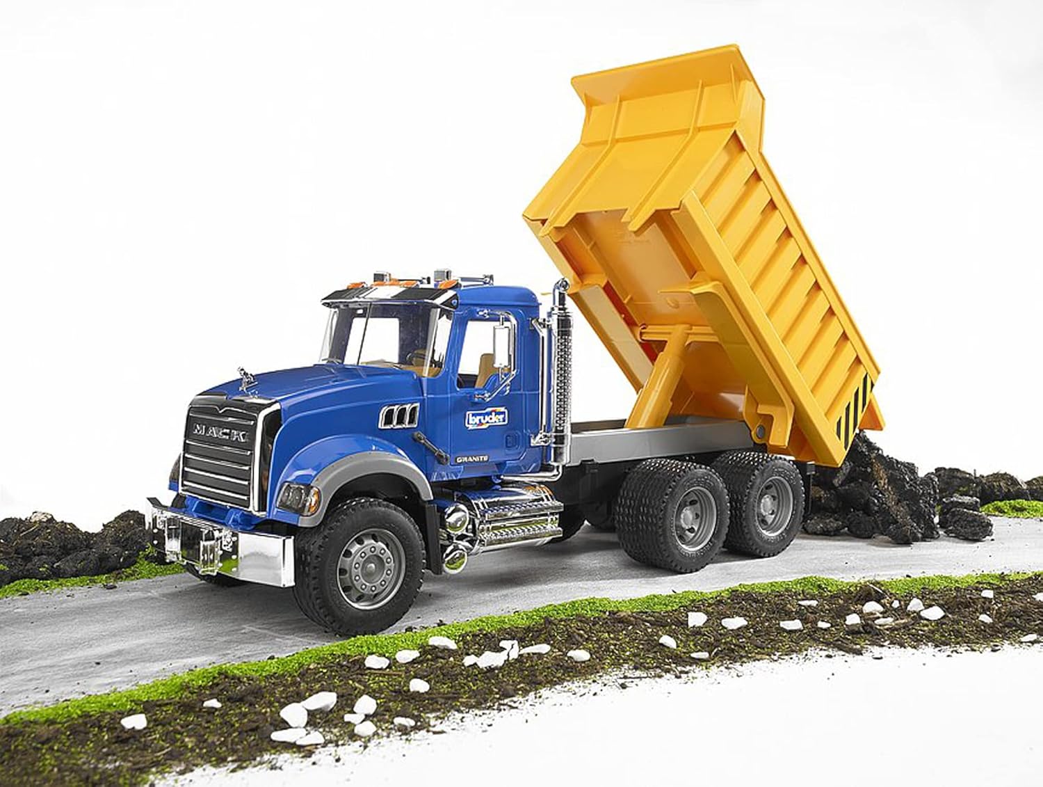 Bruder 02815 Mack Granite Dump Truck 1:16 Scale, Ultra-Realistic Toy Truck for Construction & Farm Play | Durable for Indoor, Outdoor, Sand & Snow Use, Ages 3+