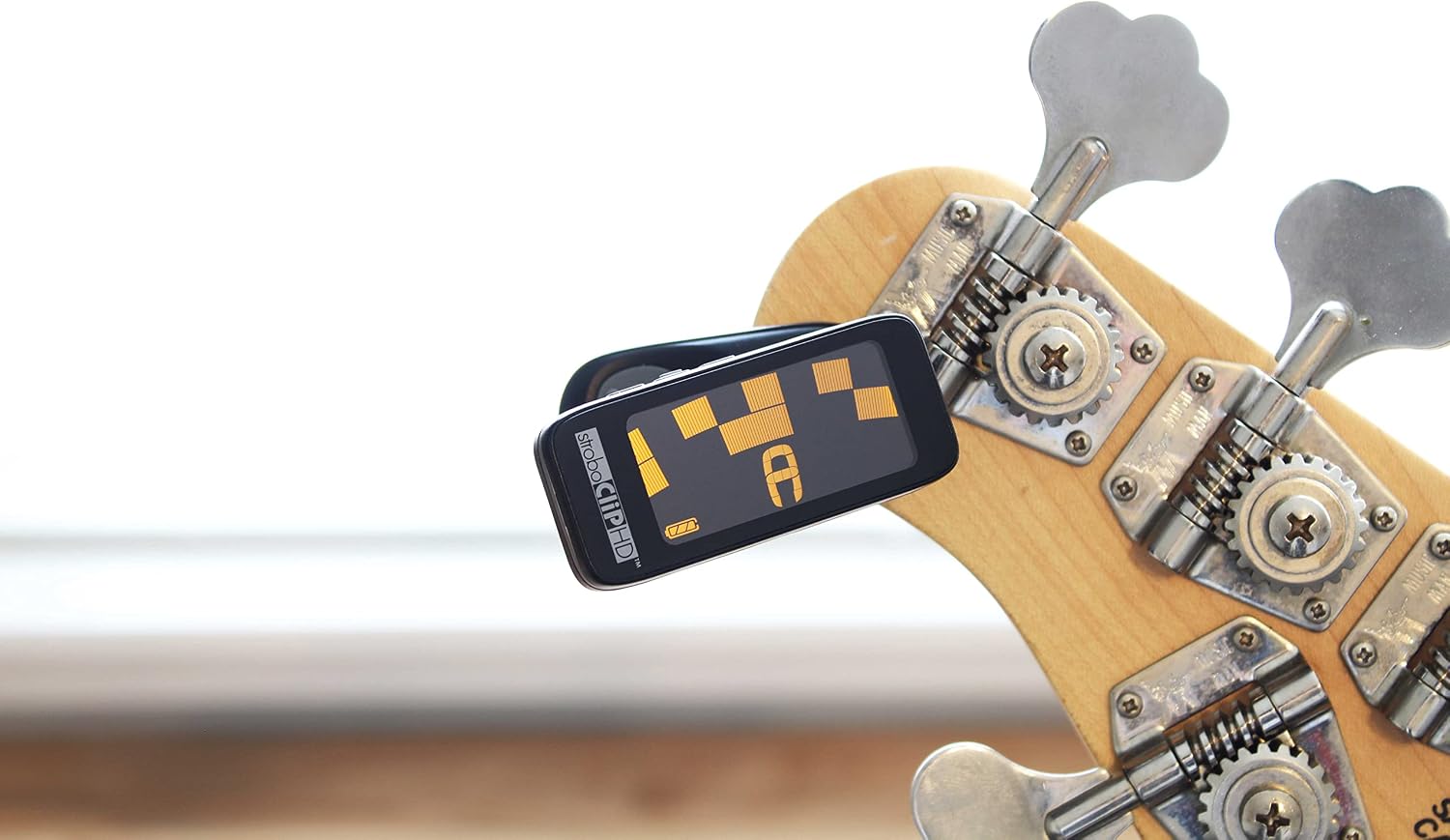 Peterson StroboClip HD Clip-On Guitar Tuner, ±0.1 Cent Accuracy for Acoustic, Electric, Bass, Violin, Ukulele