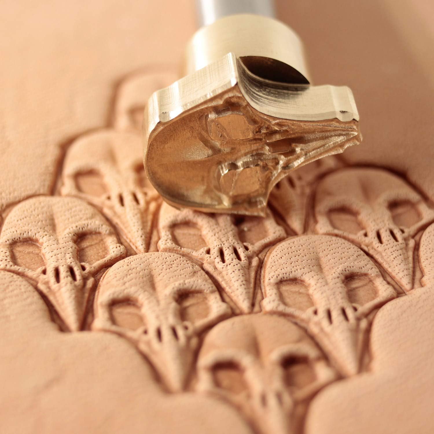 DandS ltd Skull Leather Stamp Tool, Professional Steel Craft Tool for Leatherworking, Embossing, Carving & Stamping Leather Projects, Belts Wallets & DIY Projects Compatible with Mallet #399