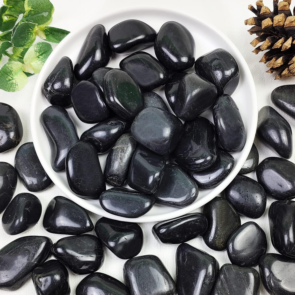 YISZM 2lbs Black Pebbles for Plants, 1-2 Inch High Polished Natural River Rocks for Landscaping, Decorative Stones Vase Filler Fish Tank Aquariums Garden Outdoor and Indoor DIY