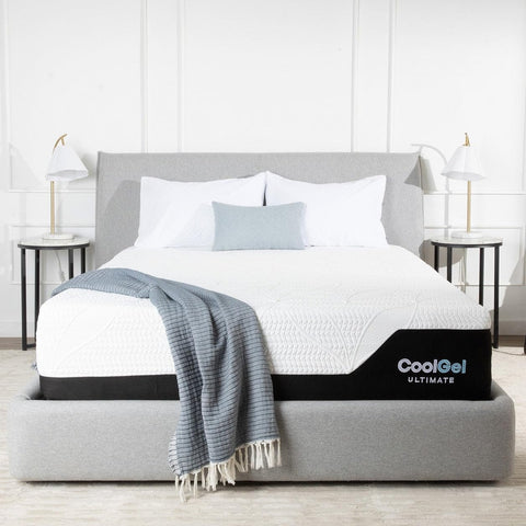 COOL GEL Chill Memory Foam 14-Inch Mattress with 2 Pillows, CertiPUR-US Certified, Mattress in a Box, Queen, White