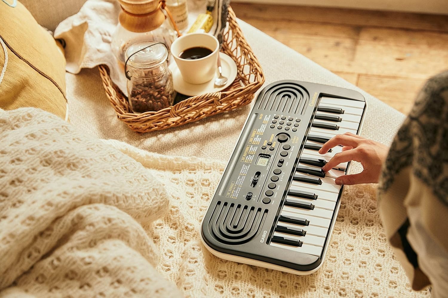 Casio Casiotone SA-51 32-Key Compact Digital Keyboard | 100 Tones