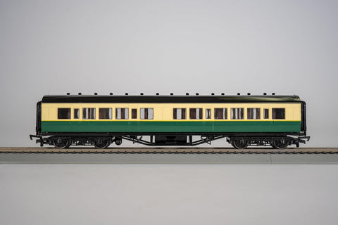 Bachmann Trains - THOMAS & FRIENDS™ GORDON'S COMPOSITE COACH - HO Scale