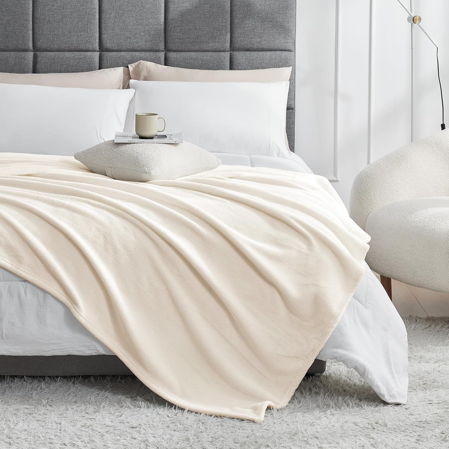 Hansleep Throw Beige Fleece Blanket, Soft Flannel Bed Blanket