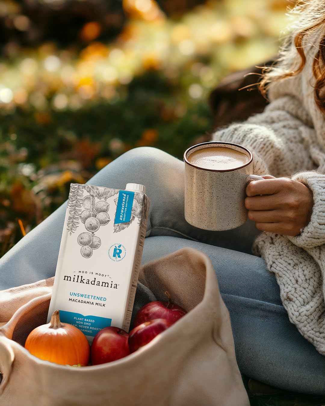 milkadamia Macadamia Milk, Unsweetened, 32 Fl Oz (Pack of 6) | Shelf Stable Plant Based Milk, Dairy Free, Lactose Free, Vegan, Non GMO, Gluten Free, Great for Coffee, Smoothies, and Baking