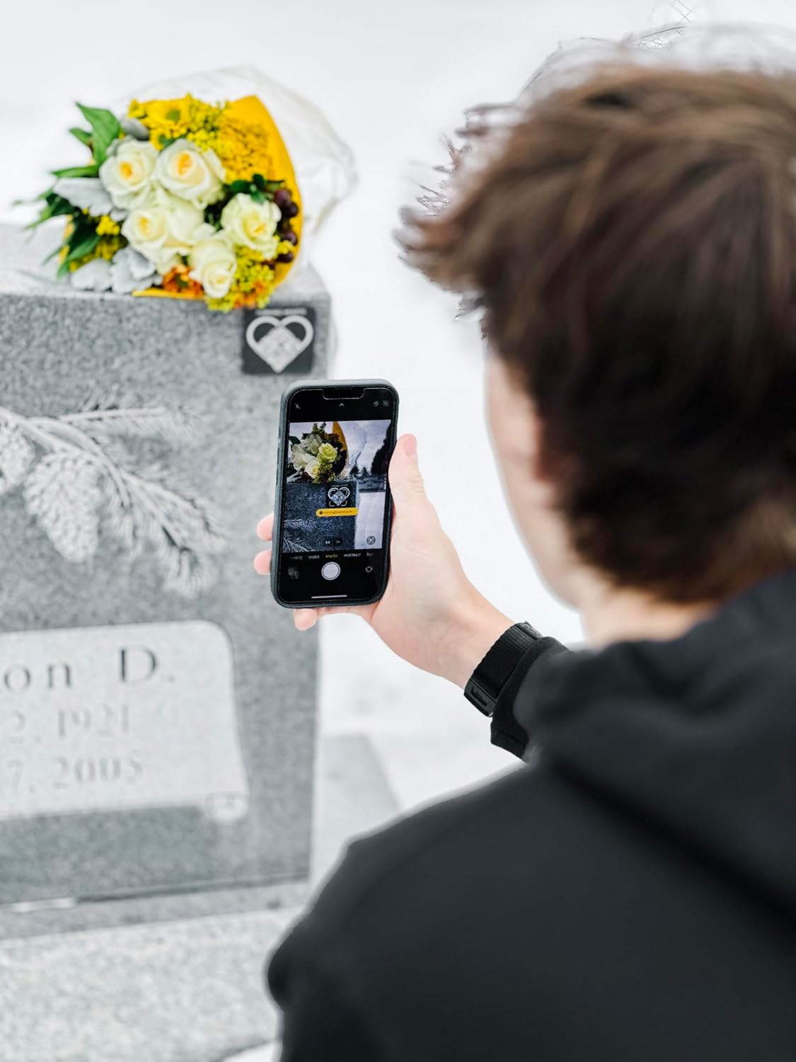 Turning Hearts QR Memorial Medallion – Memorial Website & QR Plaque for Cemetery Headstone Grave Marker, QR Code Links to Personalized Tribute Webpage, Custom Bereavement Gift for Loss of Loved One