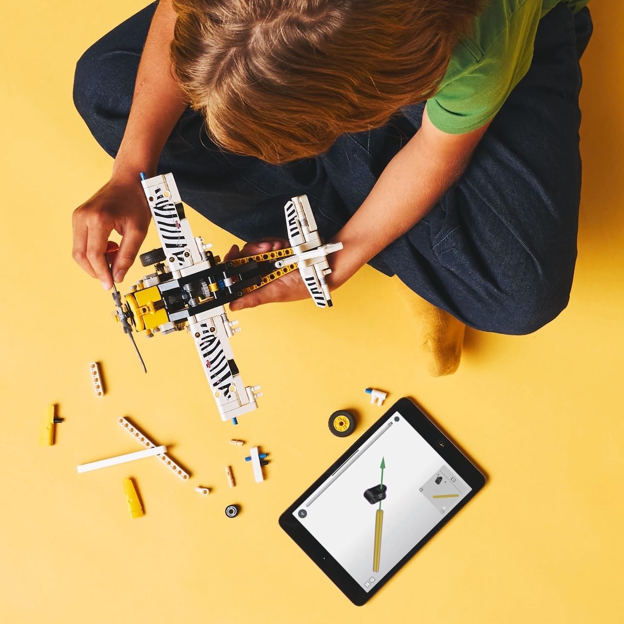 LEGO Technic Bush Plane Toy - Buildable Airplane Toy for Kids, Boys and Girls, Ages 8+ - Model Airplane Gift with Spinning Propeller, 4-Cylinder Piston Engine, and More - 42198
