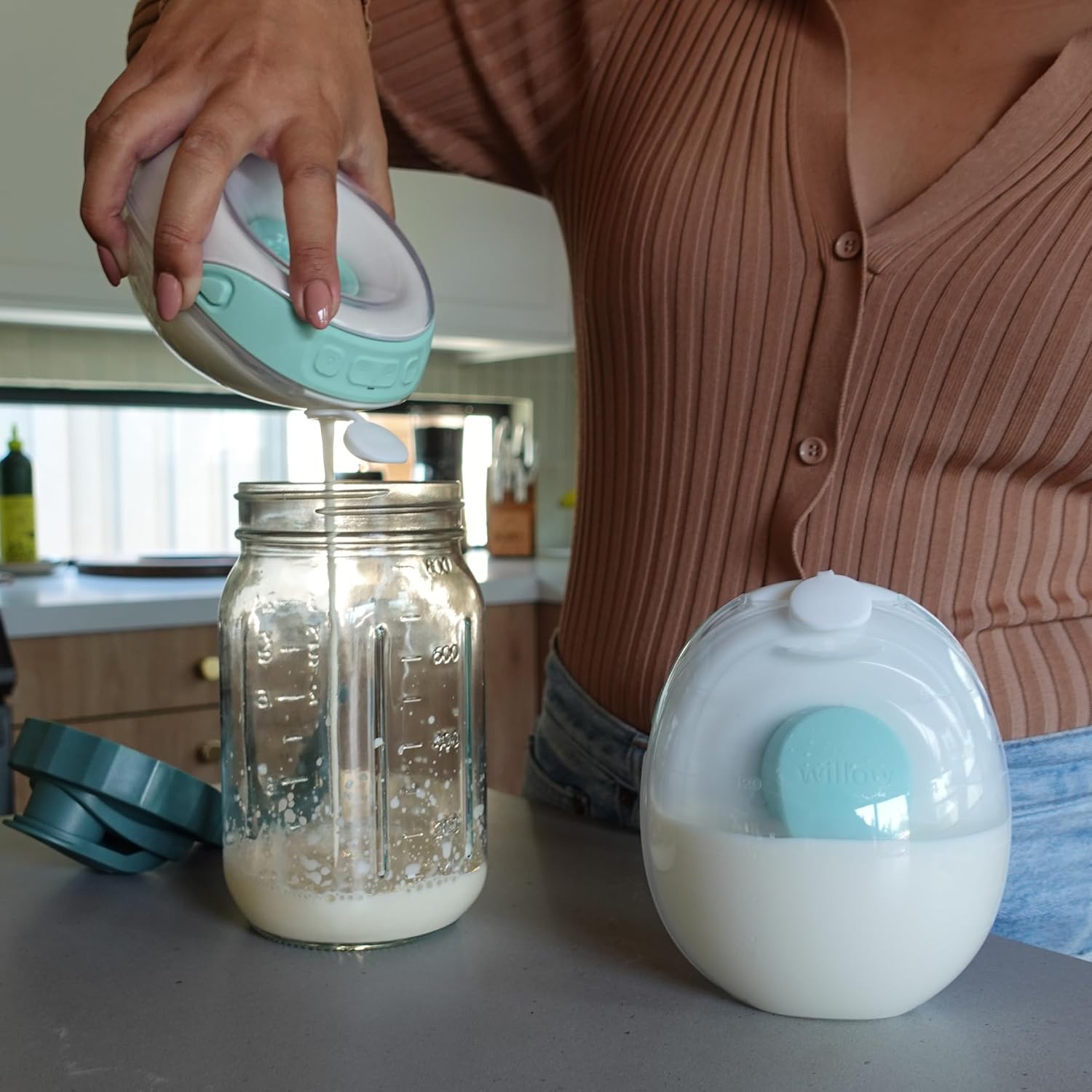 Willow Go 5oz Reusable Milk Containers with Splash Guard - for use with Willow Go Hands Free Breast Pump