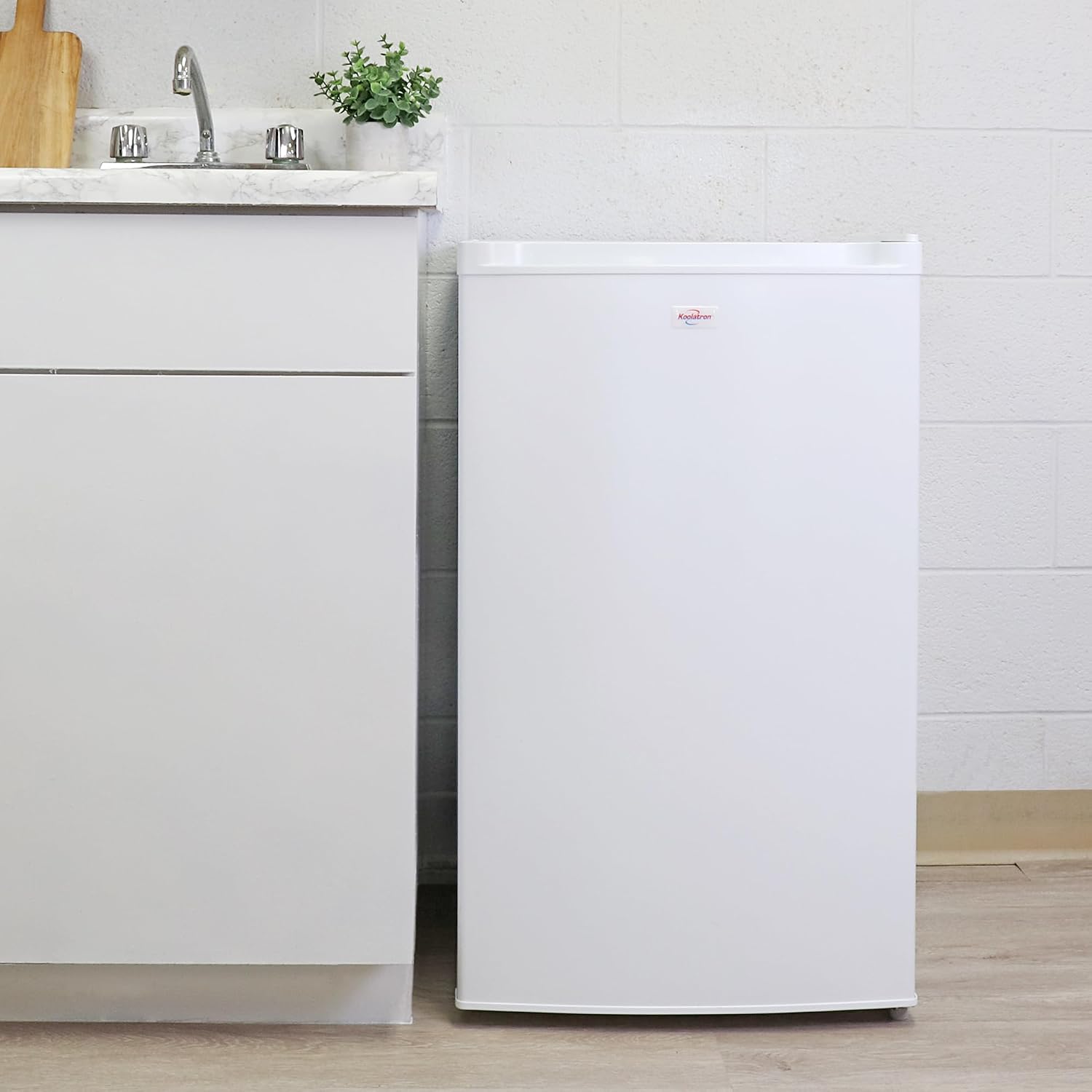 Koolatron 3.1 cu ft Compact Upright Freezer, 88 L, White