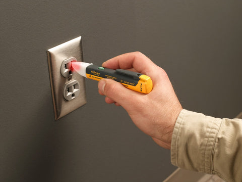 Fluke 1AC II VoltAlert Non-Contact Voltage Tester, Pocket-Sized, 90-1000V AC, Audible Beeper, CAT IV Rating