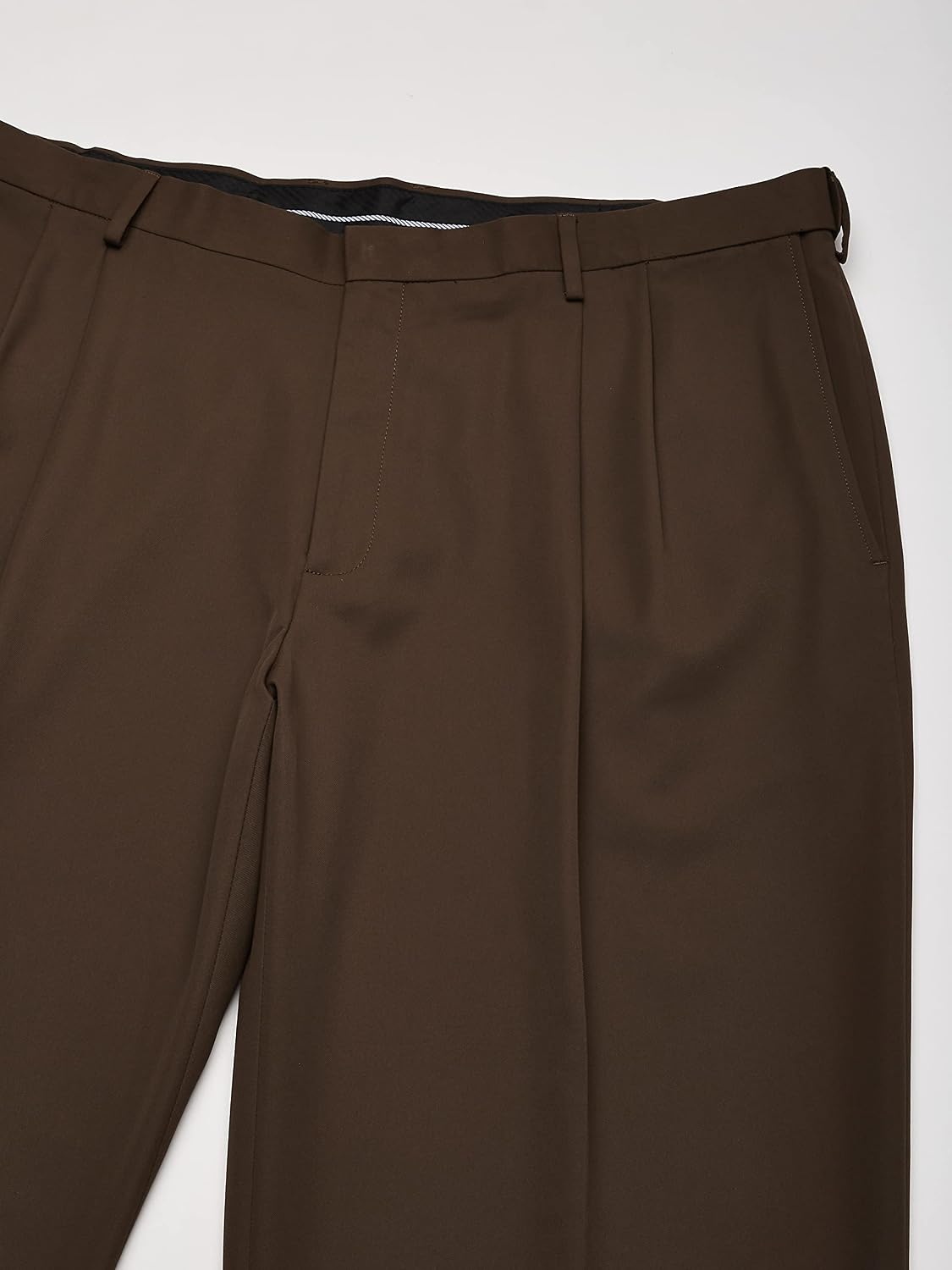 Haggar Men’s Hidden Expandable Waistband Classic Fit Pleated Front Gabardine Dress Pant