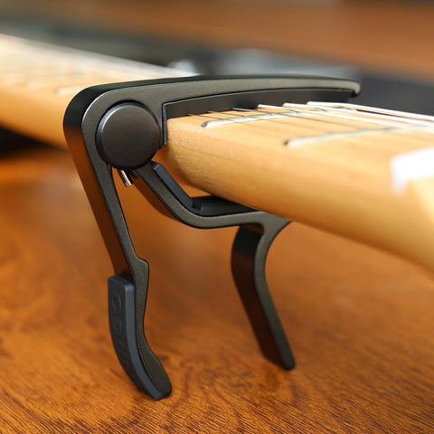 WINGO Guitar Capo for Acoustic and Electric Guitars with 5 Picks, Black.