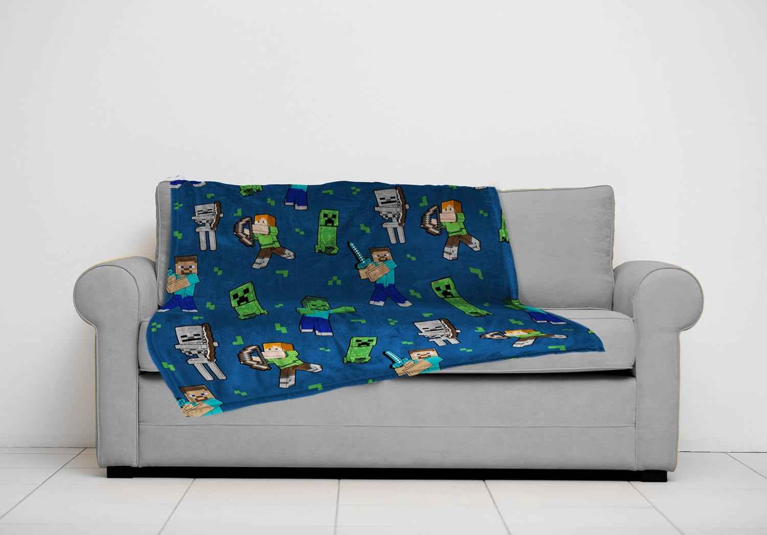 Jay Franco Plush Throw Blanket – 46" x 60" Inches Kids Hero Soft & Cozy Fleece Throw for Bedroom & Couch Décor, Official Licensed Product, Multi - Minecraft
