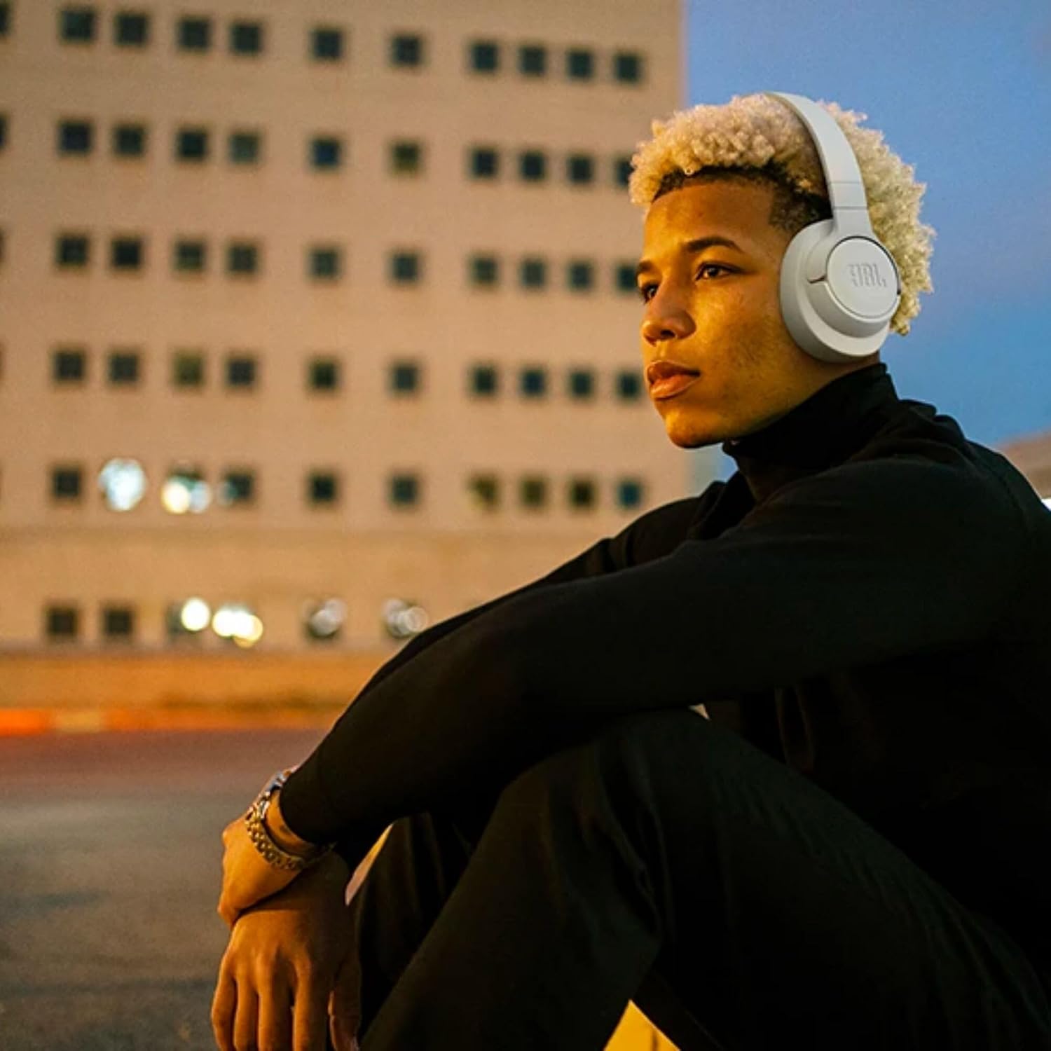 JBL Tune 720BT - Wireless Over-Ear Headphones - White