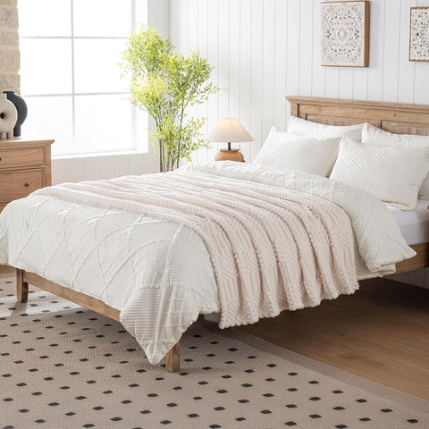 Beige Throw Blanket - Soft & Fluffy Fleece, Cute & Aesthetic, Perfect for Sofa, Couch, Chair, Bed, Living Room & Bedroom, All-Season Use, Plush & Cozy Decorative Blanket 50x60