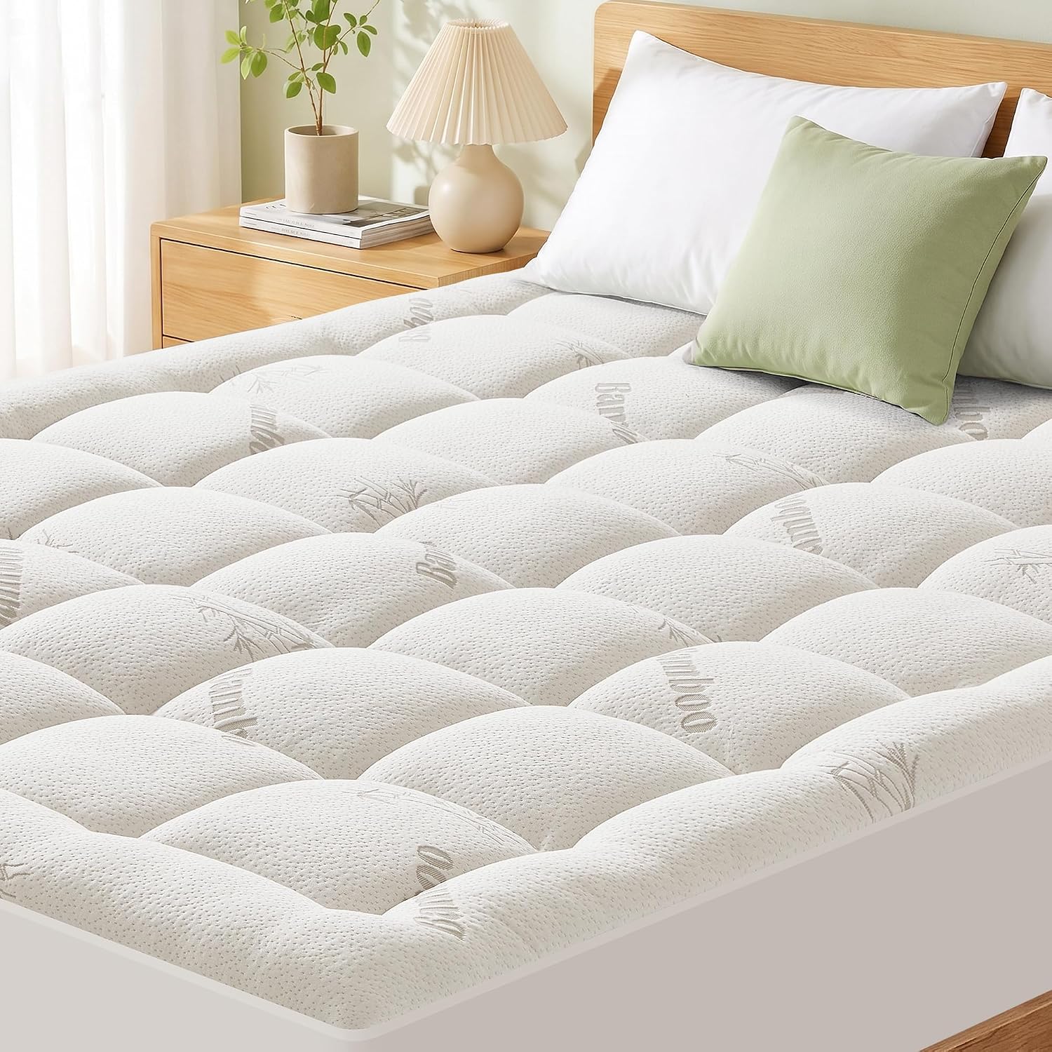 Mattress Pad King Size, Cooling Pillow Top Mattress Topper, Ultra Soft Viscose Made from Bamboo, Breathable for Hot Sleepers, Deep Pocket 8"-20", White