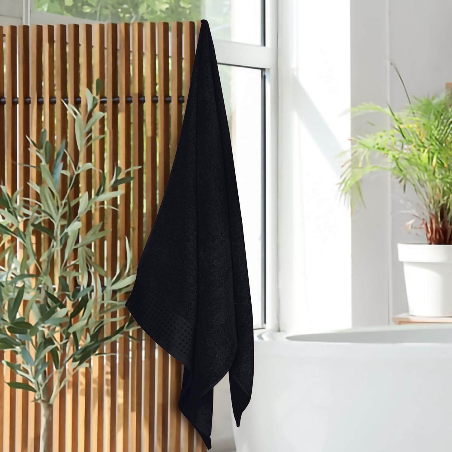 GLAMBURG Ultra Soft 4 Pack Oversized Bath Towel Set 27x54 inches, 100% Cotton Bath Towels, Highly Absorbant Compact Quickdry & Lightweight Towel, Ideal for Gym Travel Camp Pool - Black