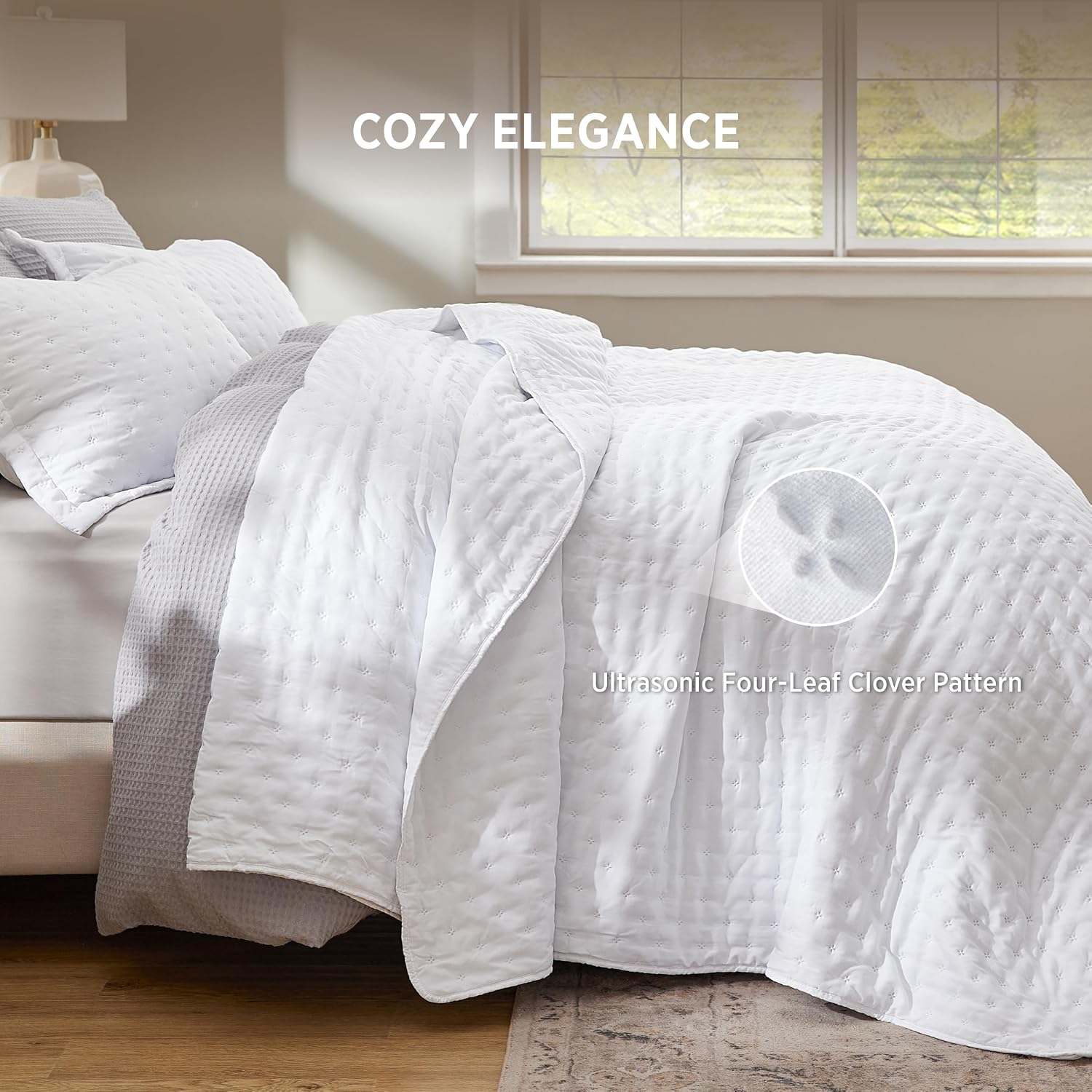 Bedsure Twin Quilt - Ultra Soft Twin XL Quilt Bedding for Dorm Decor, Lightweight All-Season Comforter, Bright White Bedspread Coverlet with Clover Pattern, 68 x 86 Inches