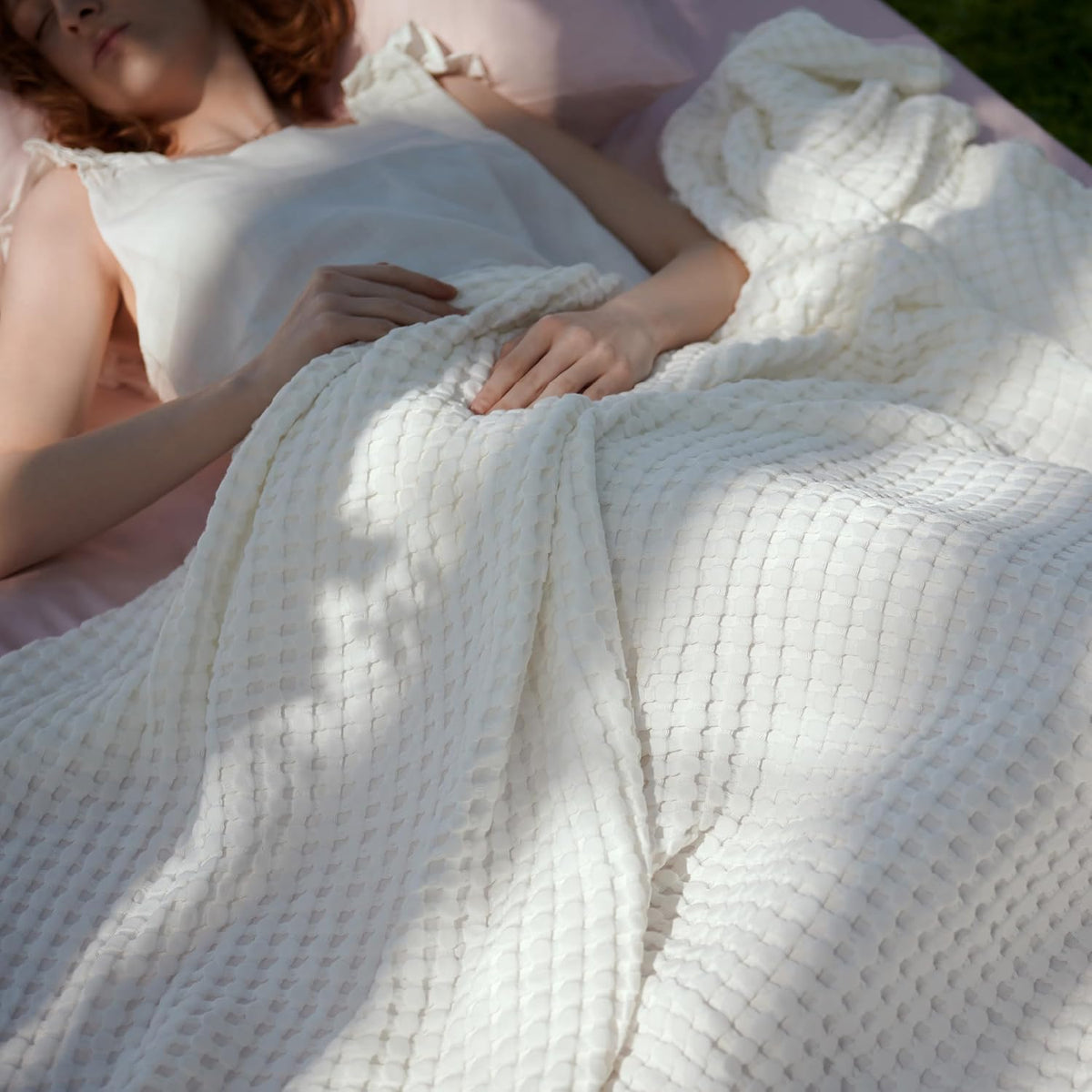 Bedsure Cooling Waffle Blanket for Hot Sleepers, Ivory, Queen, 90"x90"
