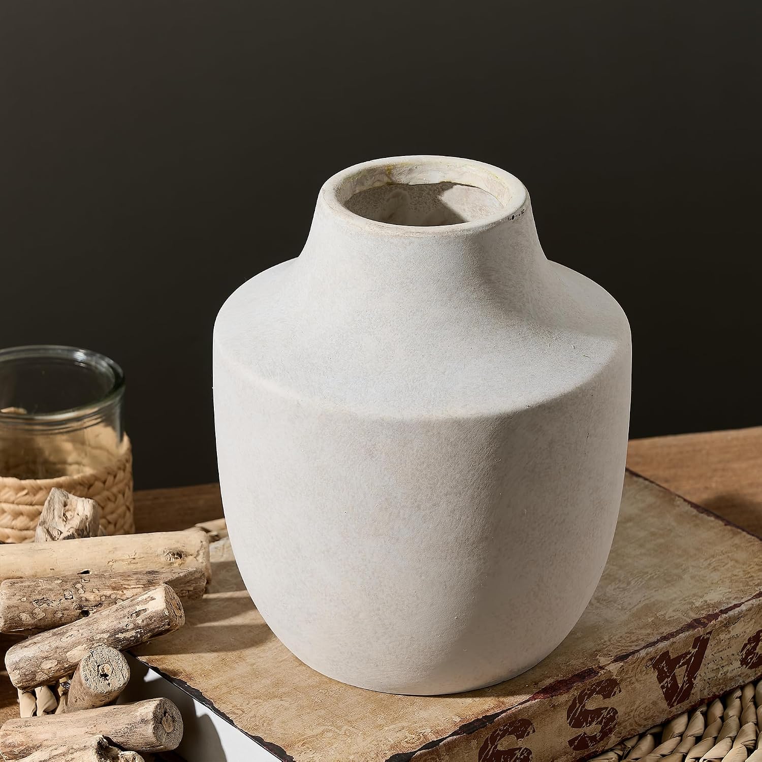 Mitt&Ditt Ceramic Flower Vase, 7.5 inch Off-White Farmhouse Rustic Vase, Handcrafted Weathered Pottery Vases, Small Flower Terracotta Vases for Home Decor, Living Room, Table, Shelf