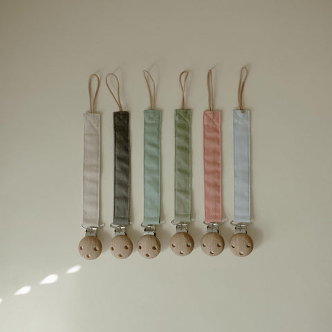 mushie Linen Baby Pacifier Clip Holder (Powder Blue/Shifting Sand)