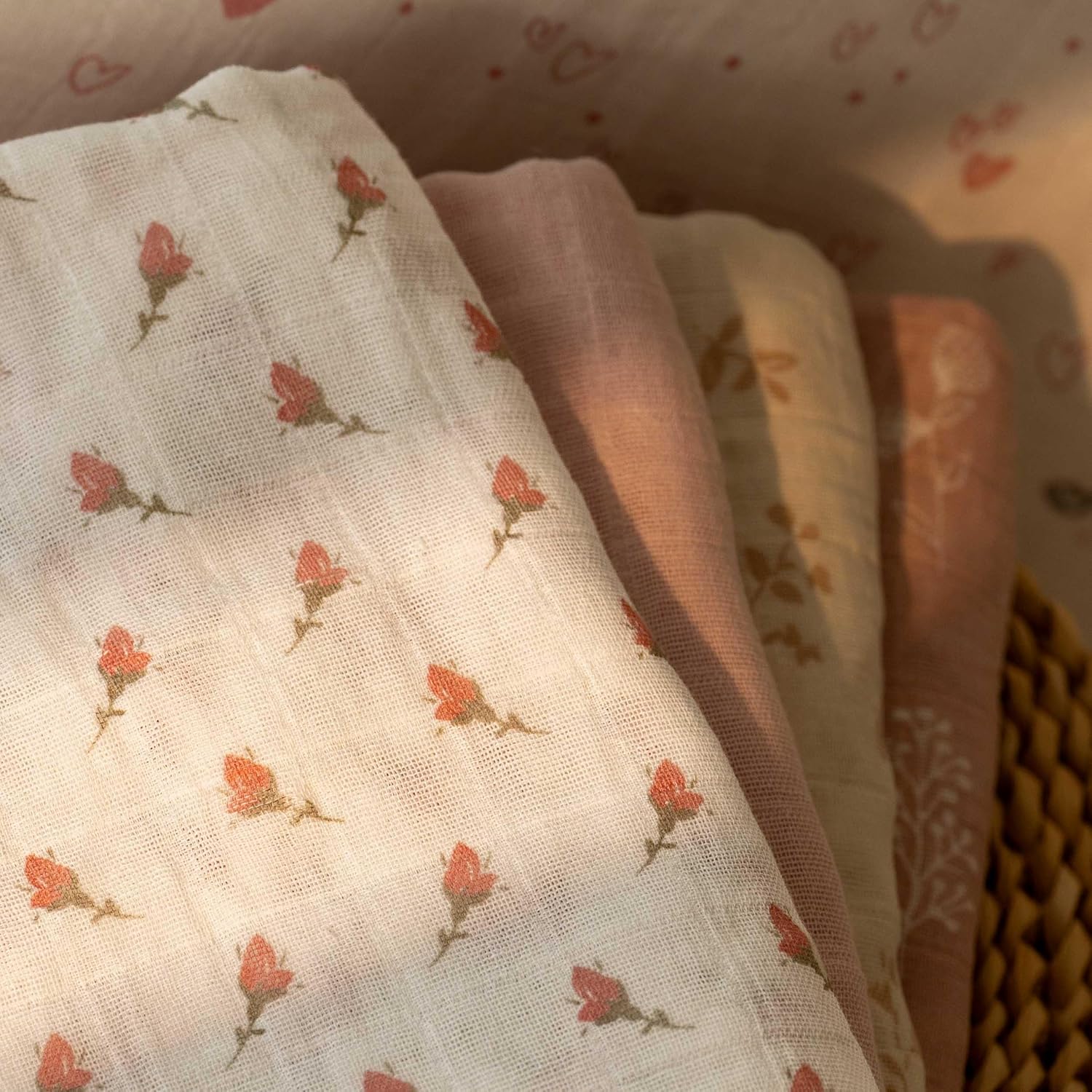 Muslin Swaddle Blankets for Newborn, Cotton Receiving Blanket